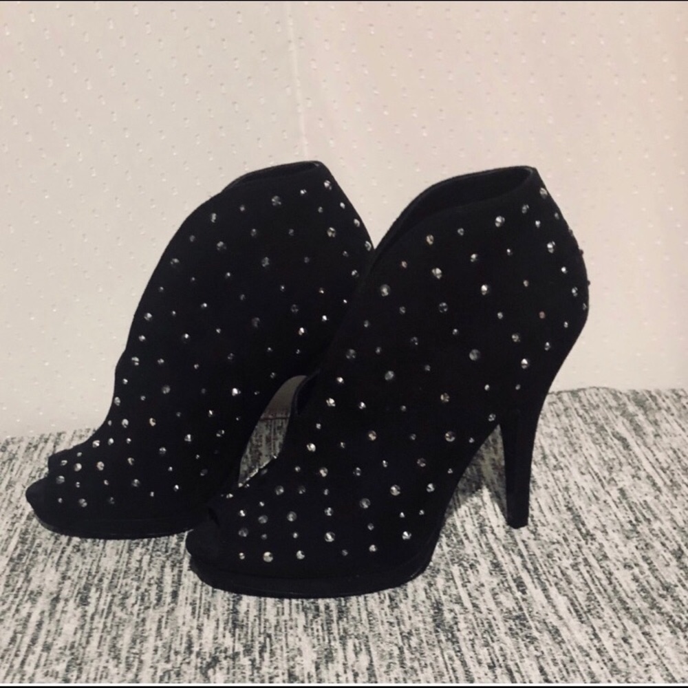 Nina Enclosed Black Rhinestone Heels